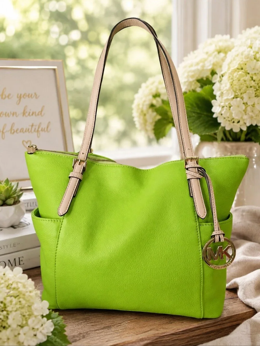 Michael Kors Lime Green Pebbled Leather Tote Bag Gold Hardware, EUC